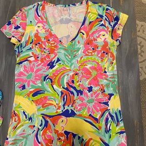 Lilly Pulitzer Etta V-Neck size small NWOT!